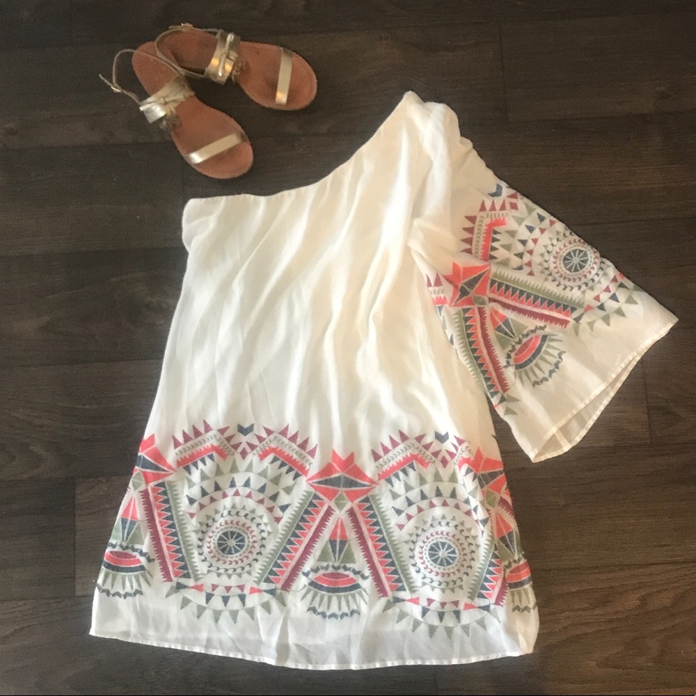 LAST CHANCE🔥One-shoulder dress w/ Aztec hem